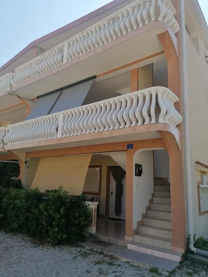Two Bedroom Apartment Bambi Vir